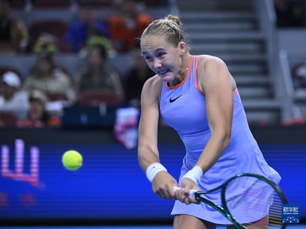 成功晋级女 成功晋级女